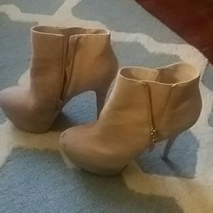 🗽 Rouge Pink suede heel boots